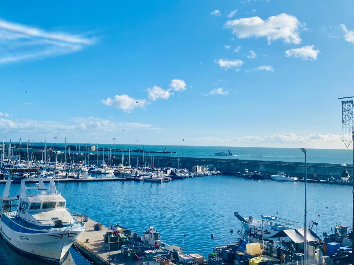 "Luigi" Balcon Sur La Mer Et Le Port De 塞特港 外观 照片