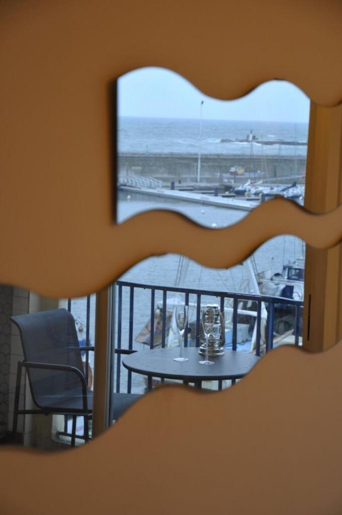 "Luigi" Balcon Sur La Mer Et Le Port De 塞特港 外观 照片